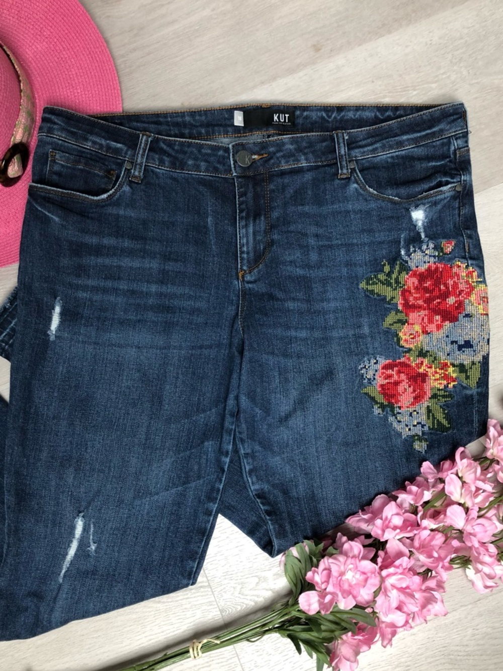 Kut From The Kloth Reese Floral Embroidered Ankle Jeans Size 16